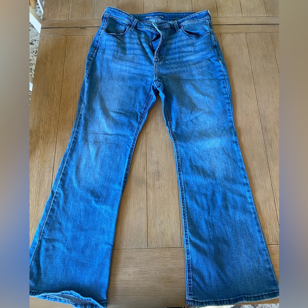 Old Navy High Rise Flare Jean